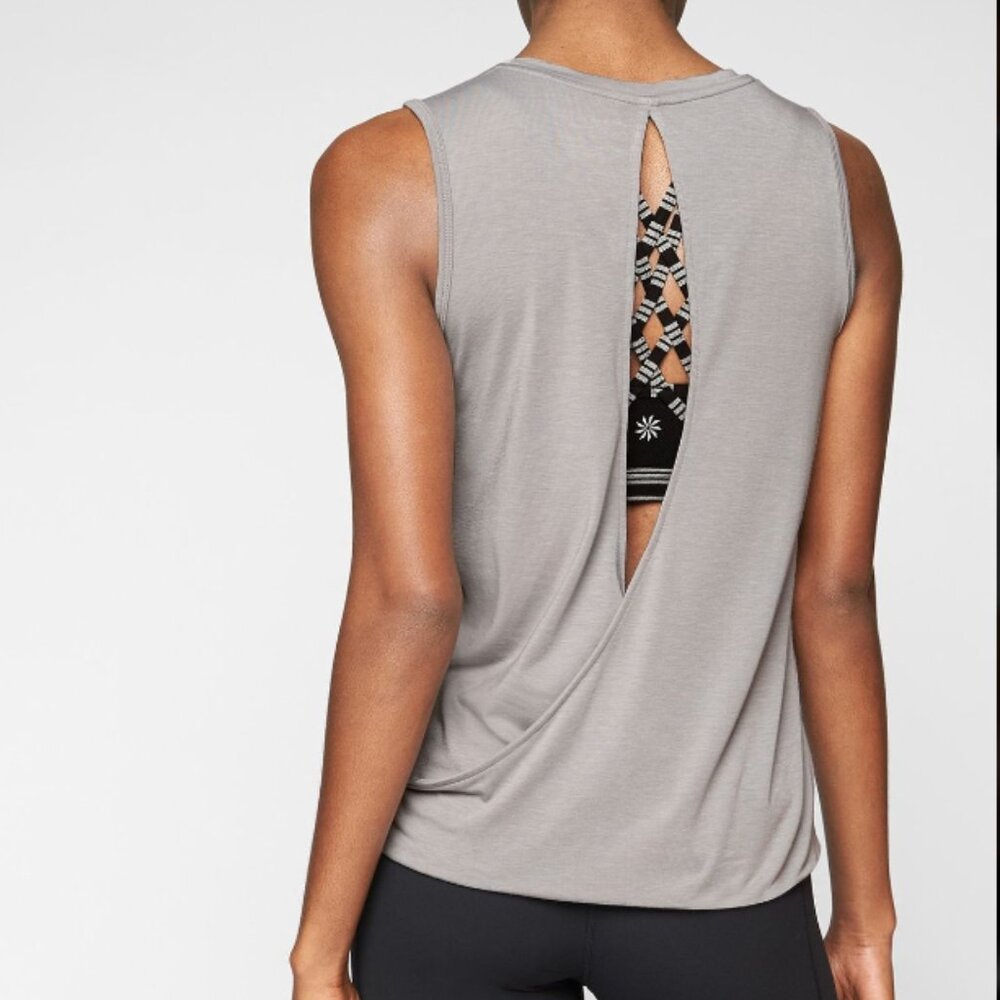 ~Athleta~ Women's Essence Open Back Tank Top in Gray Size Medium M
